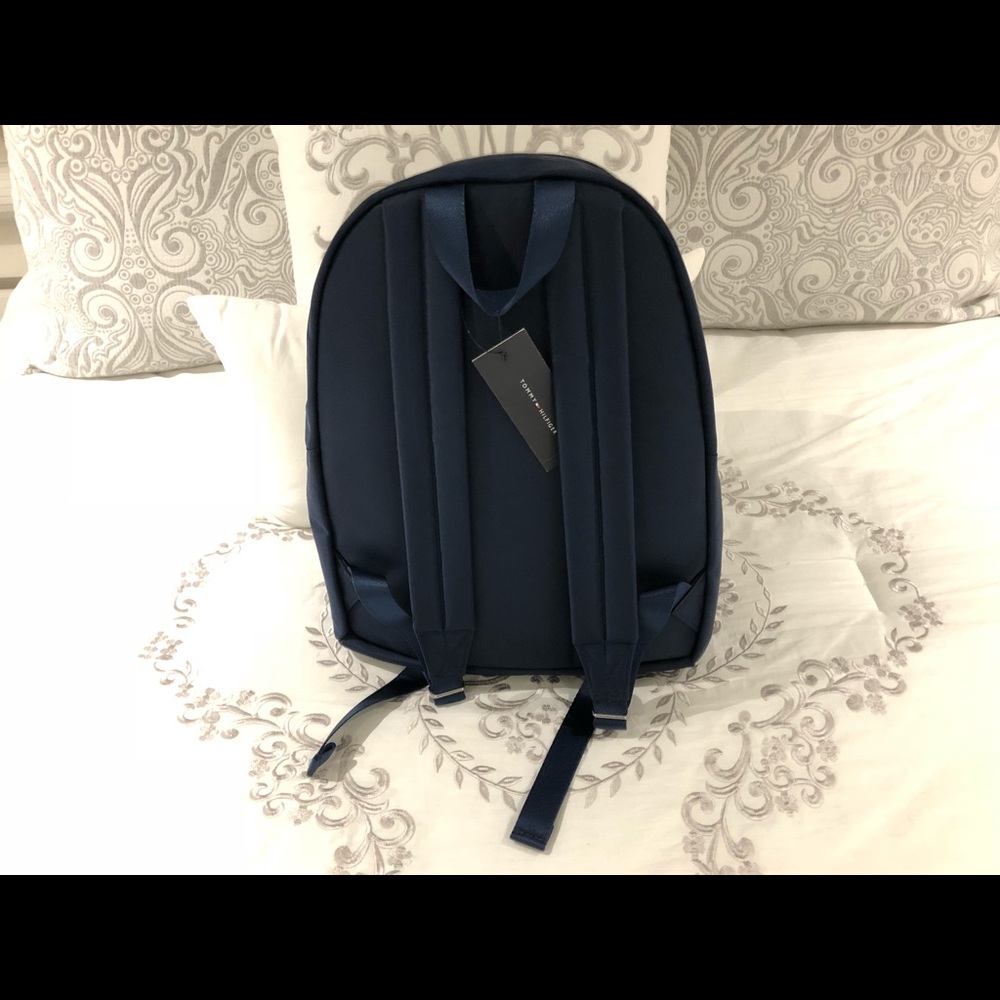 Tommy Hilfiger Backpack Navy NWT - Picture 3 of 6